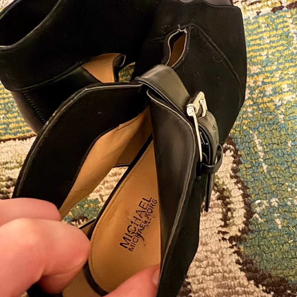 Michael Kors Black Isabella suede‎ and leather stiletto peep toe heel size 8.5